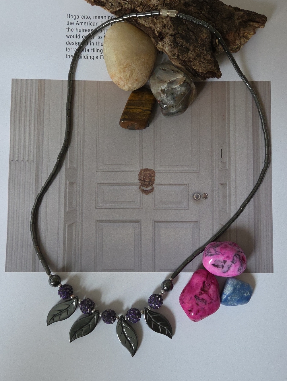 Carved Hermatite Leaf Style Necklace. NWT.
